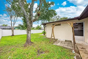1330 Georgetowne Cir, Sarasota, FL 34232 - Photo 36