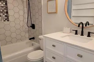 3440 Chapel Dr, Sarasota, FL 34234 - Photo 14