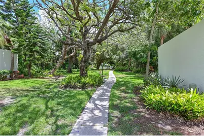 609 Woodlawn Drive, Bradenton, FL 34210 - Photo 32