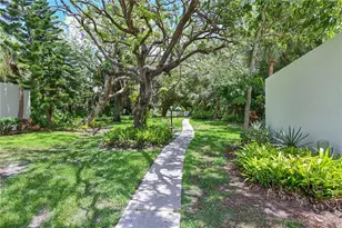 609 Woodlawn Dr, Bradenton, FL 34210 - Photo 32