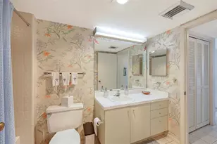 1045 Gulf of Mexico Dr, Longboat Key, FL 34228 - Photo 32