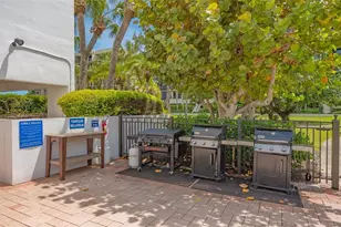 1045 Gulf of Mexico Dr, Longboat Key, FL 34228 - Photo 46