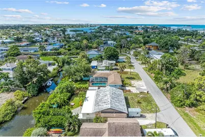 312 Winfield Way, Nokomis, FL 34275 - Photo 4