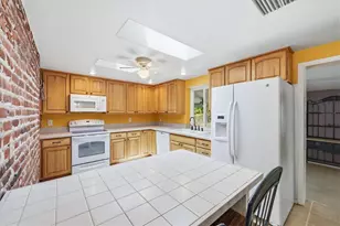 2233 Alice Rd, Sarasota, FL 34231 - Photo 14
