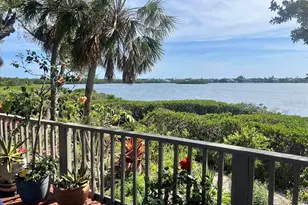 1335 Landings Dr, Sarasota, FL 34231 - Photo 8