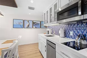 240 Sands Point Rd, Longboat Key, FL 34228 - Photo 16