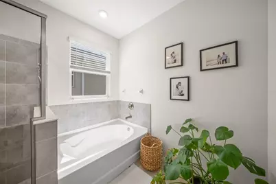 2013 Midnight Pearl Drive, Sarasota, FL 34240 - Photo 14