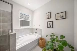 2013 Midnight Pearl Dr, Sarasota, FL 34240 - Photo 14