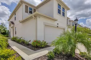11956 Sky Acres Terrace, Bradenton, FL 34211 - Photo 10