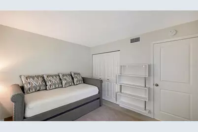 4729 Winslow Beacon #11, Sarasota, FL 34235 - Photo 24