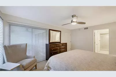 4729 Winslow Beacon #11, Sarasota, FL 34235 - Photo 18