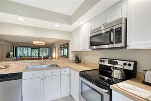 4729 Winslow Beacon, Sarasota, FL 34235 - Photo 6