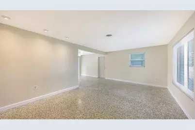 2542 Tulip Street, Sarasota, FL 34239 - Photo 4