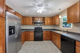 2542 Tulip St, Sarasota, FL 34239 - Photo 8
