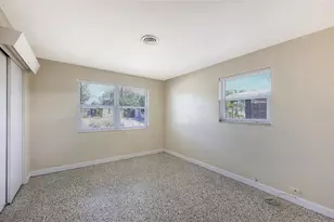 2542 Tulip St, Sarasota, FL 34239 - Photo 18