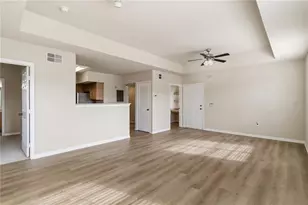1025 Villagio Cir, Sarasota, FL 34237 - Photo 8