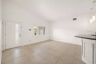 3317 Bougainvillea St, Sarasota, FL 34239 - Photo 16