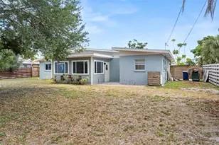 3317 Bougainvillea St, Sarasota, FL 34239 - Photo 52