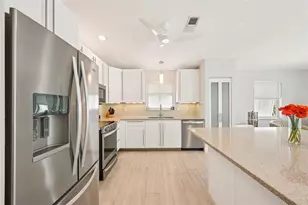 262 S Harbor Dr, Holmes Beach, FL 34217 - Photo 12