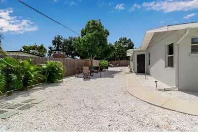 5723 26th Street W, Bradenton, FL 34207 - Photo 12