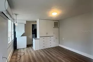 1713 29th St W, Bradenton, FL 34205 - Photo 4