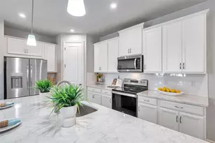 3747 Laughing Dove Ave, Sun City Center, FL 33573 - Photo 14