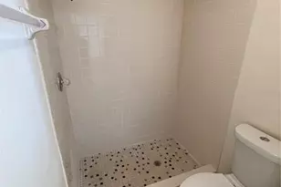 2130 Jo an Dr, Sarasota, FL 34231 - Photo 10