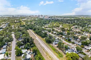 2712 Nancy St, Sarasota, FL 34237 - Photo 76