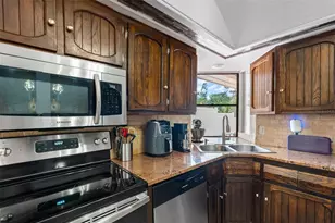 2712 Nancy St, Sarasota, FL 34237 - Photo 22