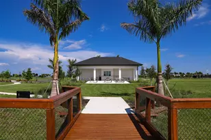 7903 Interstellar Ave, Sarasota, FL 34241 - Photo 48