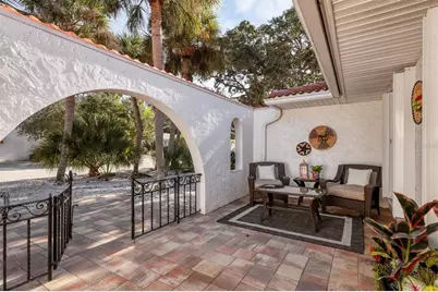 726 Birdsong Lane, Sarasota, FL 34242 - Photo 4