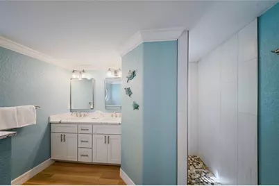 324 64th Street, Holmes Beach, FL 34217 - Photo 20
