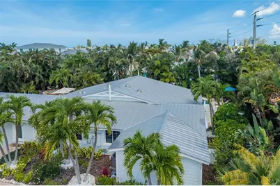 324 64th Street, Holmes Beach, FL 34217 - Photo 34