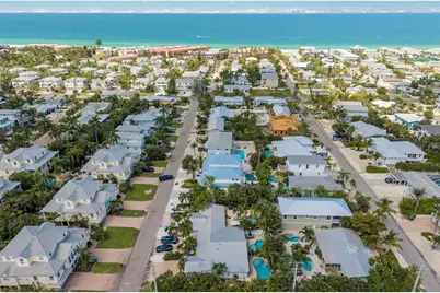324 64th Street, Holmes Beach, FL 34217 - Photo 38