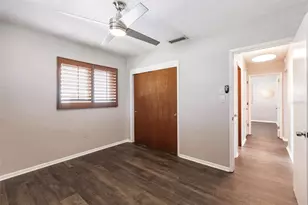 1720 Colleen St, Sarasota, FL 34231 - Photo 28