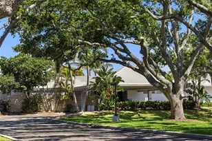 210 Sands Point Rd, Longboat Key, FL 34228 - Photo 44