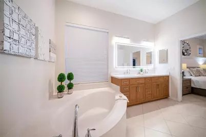 12710 Stone Ridge Place, Lakewood Ranch, FL 34202 - Photo 42