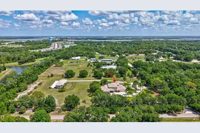 1045 Fox Creek Drive, Sarasota, FL 34240 - Photo 6