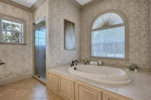 1045 Fox Creek Dr, Sarasota, FL 34240 - Photo 36
