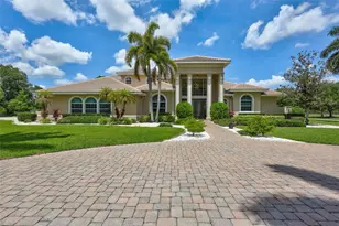 1045 Fox Creek Dr, Sarasota, FL 34240 - Photo 16
