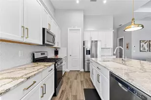 4645 Antrim Dr, Sarasota, FL 34240 - Photo 8