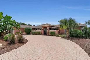 609 La Guna Dr, Venice, FL 34285 - Photo 2