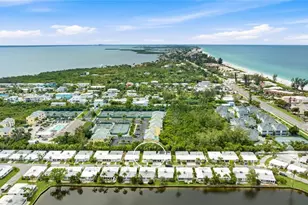 602 Spanish Dr S, Longboat Key, FL 34228 - Photo 2