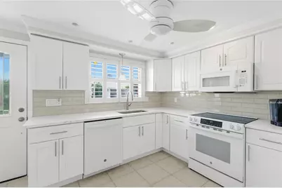 602 Spanish Drive S #115, Longboat Key, FL 34228 - Photo 8