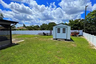 4926 Preston Way, Sarasota, FL 34232 - Photo 4
