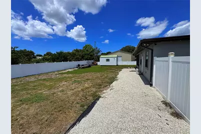 4926 Preston Way, Sarasota, FL 34232 - Photo 2