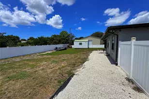 4926 Preston Way, Sarasota, FL 34232 - Photo 2
