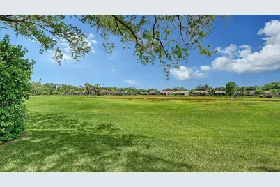 3978 Chatsworth Greene #35, Sarasota, FL 34235 - Photo 14
