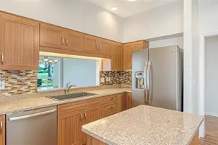 3978 Chatsworth Greene, Sarasota, FL 34235 - Photo 8
