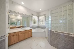 9043 Misty Creek Dr, Sarasota, FL 34241 - Photo 36
